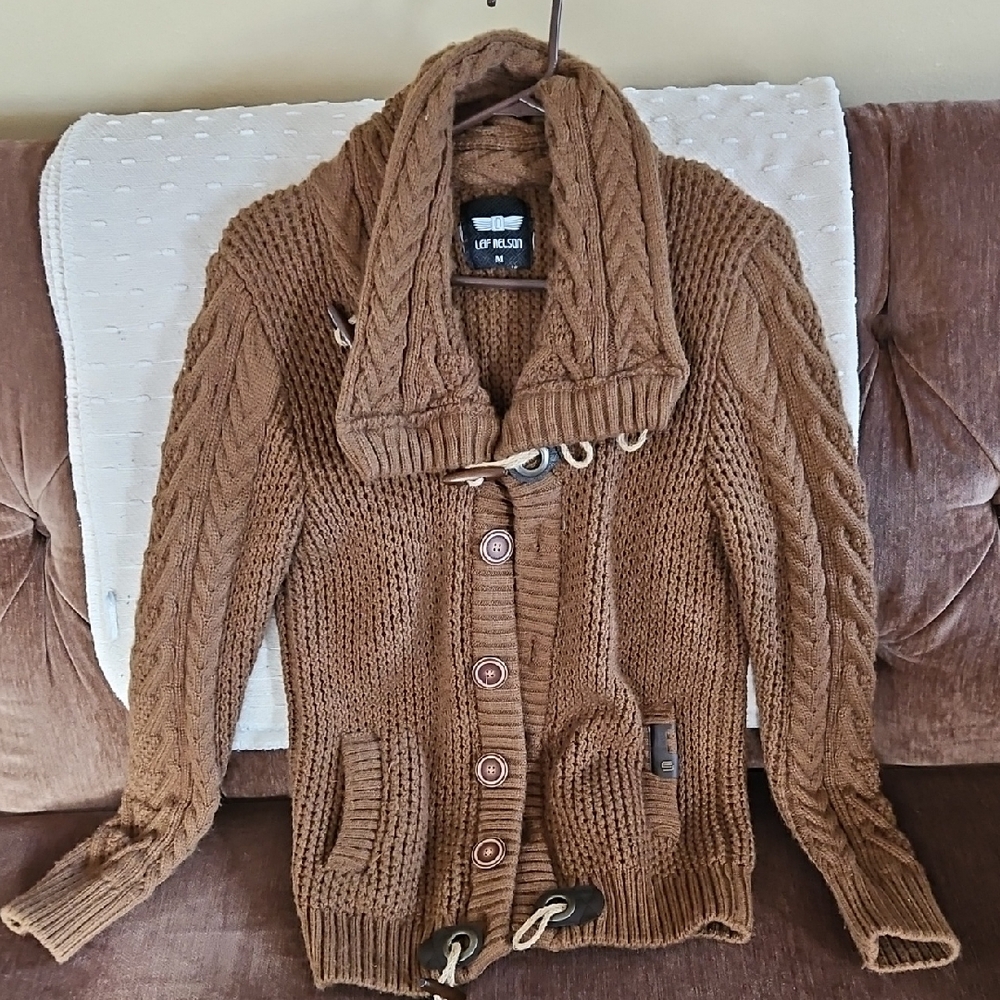 Cozy Brown Knit Cardigan with Toggle Buttons